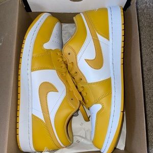 Very good condition, size 10.5, with box